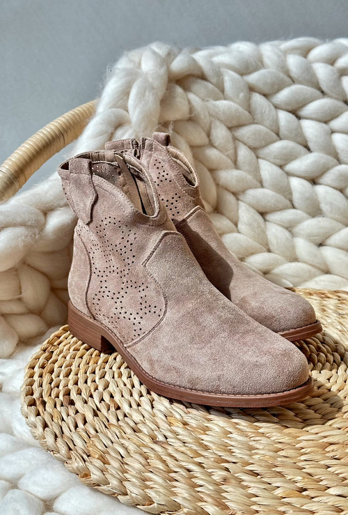 Жіночі бежеві ботильйони з вирізом S.Barski HY66-151