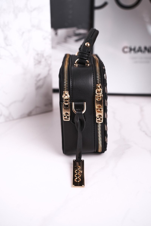 Жіночий гаманець NOBO NBAG-J2610-CM20 Black Gold