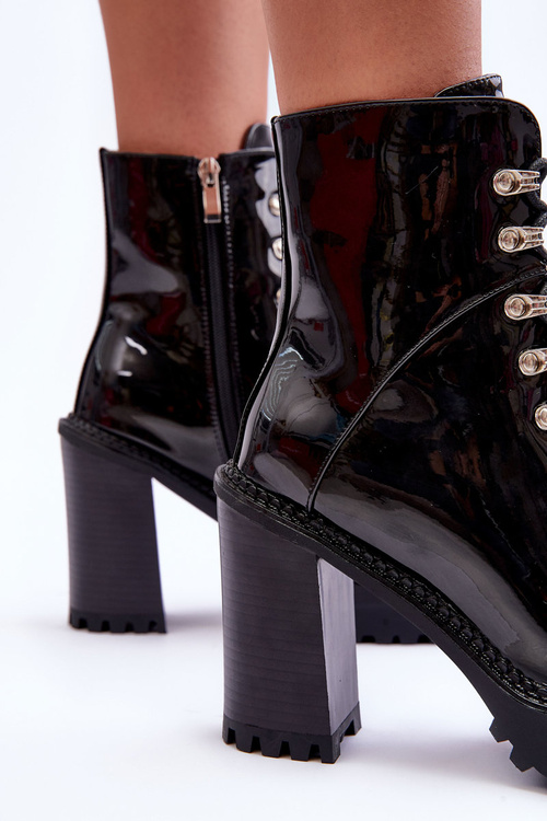 Лаковані масивні каблуки на шпильці чорна ікесія