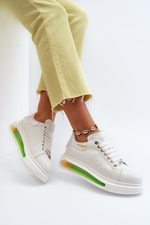 Жіночі шкіряні кросівки GOE NN2N4029 білі