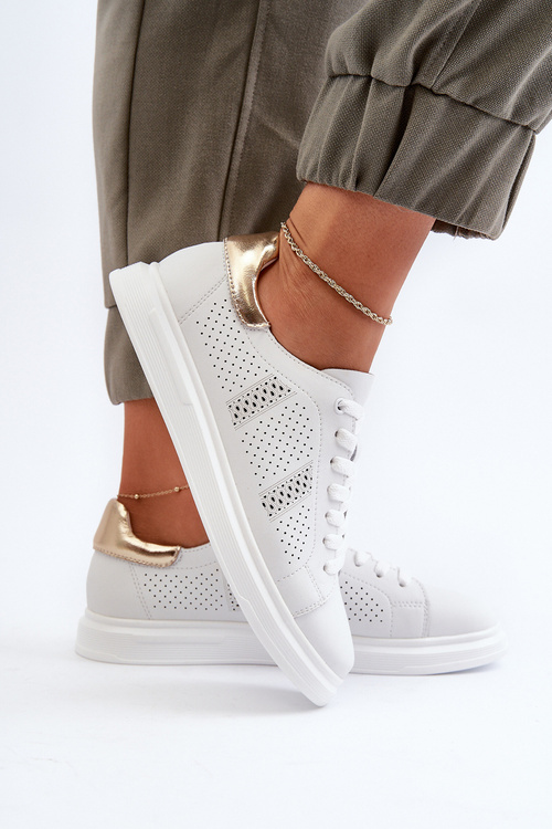 Білі жіночі шкіряні кросівки S.Barski LR760