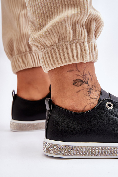 Жіночі низькі кросівки з форсунками Чорно-білі Demira