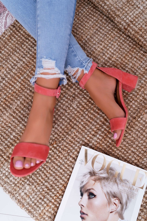 Жіночі шкіряні замшеві босоніжки Maciejka рожеві 04141-15/00-5