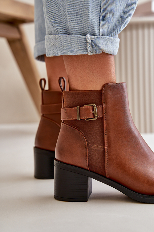 Жіночі утеплені чоботи на масивному каблуці та пряжці Camel Nevillira