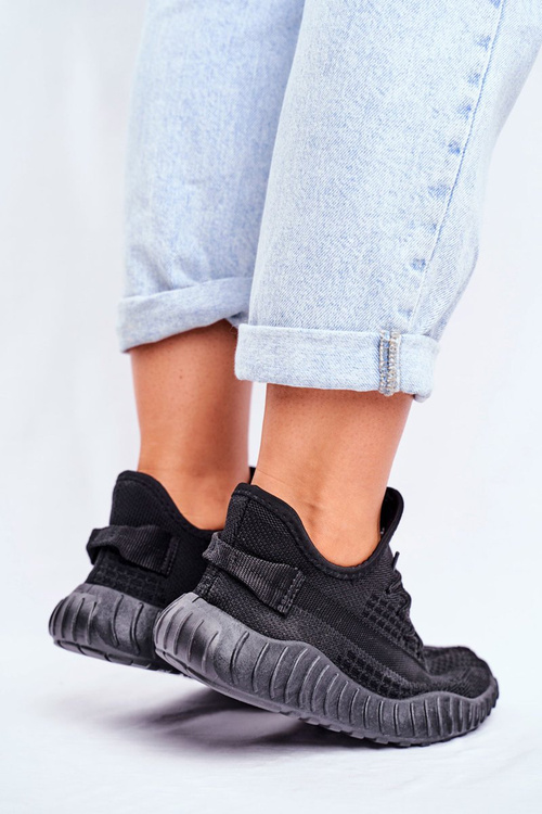 Жіноче спортивне взуття дихаюча чорна Lumiere