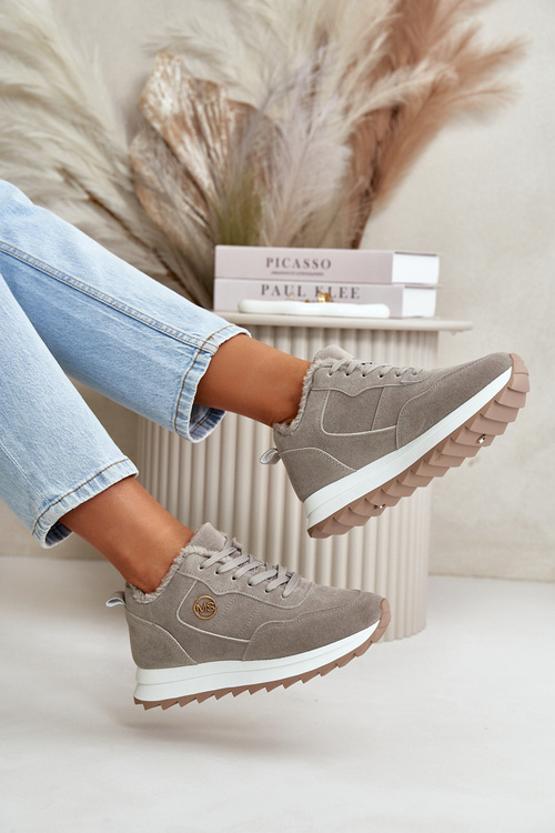 Утеплене шкіряне спортивне взуття на платформі сірого кольору