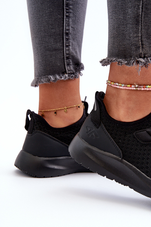 Жіночі спортивні кросівки 4F 4FRSS24FLOWF055 Чорні