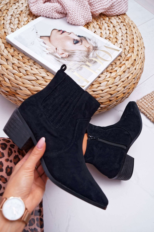 Жіночі чоботи на плоскій підошві чорні Umberco