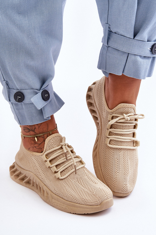 Жіночі кросівки сліпони тканинні бежеві Venett