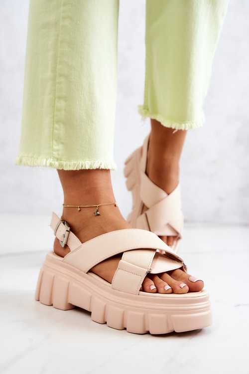 Шкіряні босоніжки на платформі світло-бежеві Betti