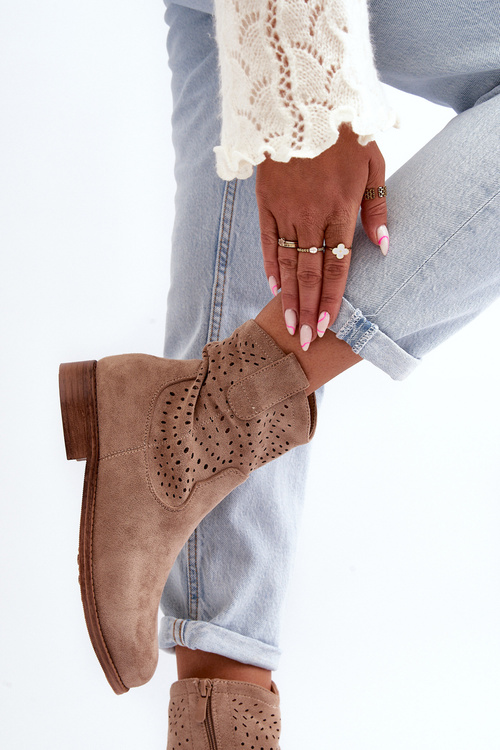 Жіночі ботильйони на плоскому ходу з вирізом, бежеві S.Barski HY66-135