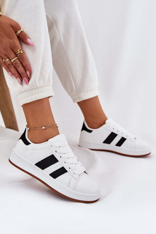 Жіночі Кросівки З Еко Шкіри Білі Arlenina