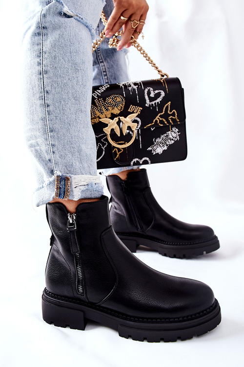 Жіночі черевики на плоскій підошві з повзунками чорного кольору Silvan