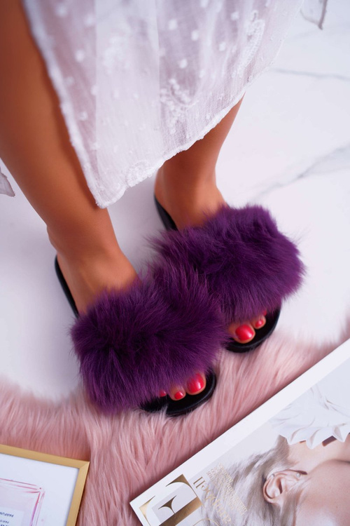 Жіночі шльопанці з хутром фіолетового кольору