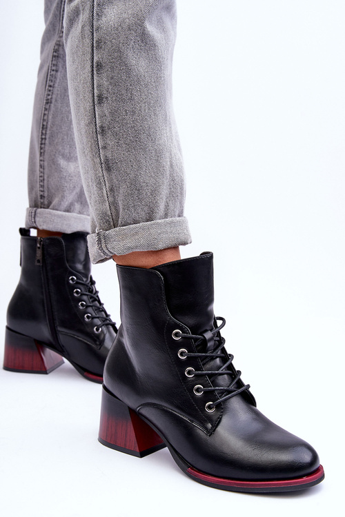 Шкіряні чоботи на підборах чорні Luloshe