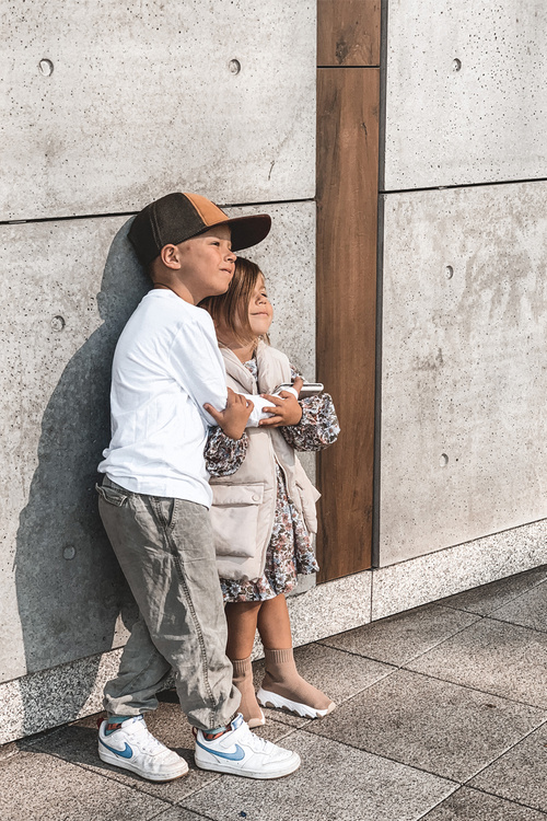 Дитяче молодіжне спортивне взуття бежеве Callobe