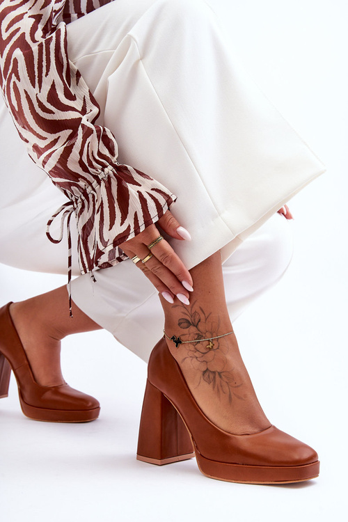 Шкіряні туфлі на масивному каблуці Camel Rosalia