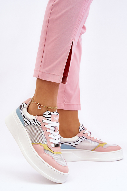 Зручне жіноче спортивне взуття GOE LL2N4053 різнокольорове