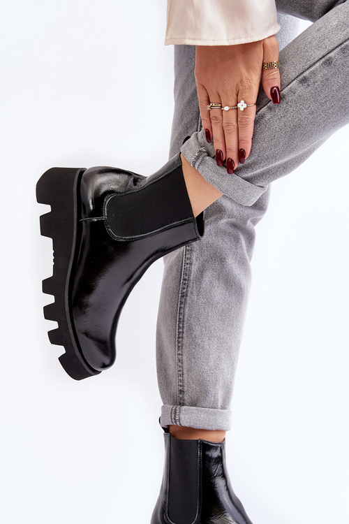 Жіночі шкіряні ботильйони на масивній підошві Laura Messi 2571 чорні