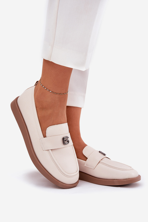 Жіночі елегантні мокасини з декоративним маленьким елементом Vinceza 62208 бежеві