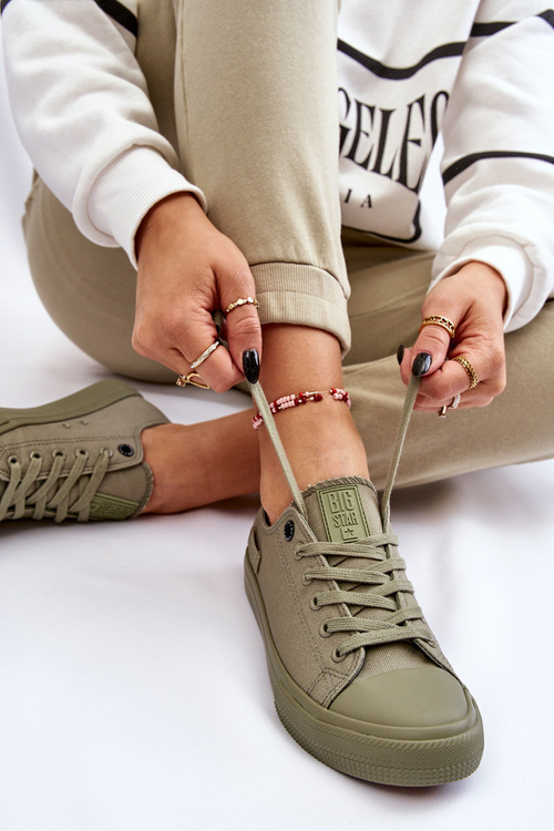 Жіночі класичні низькі кросівки Big Star LL274028 Green