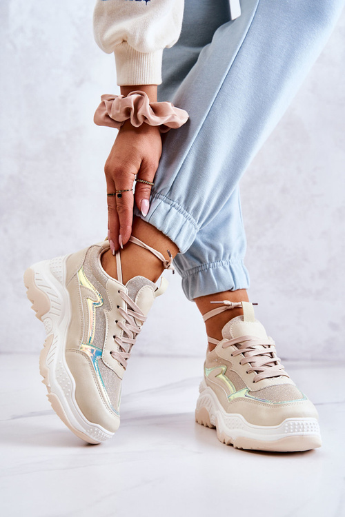 Жіночі блискучі кросівки бежеві Callisto