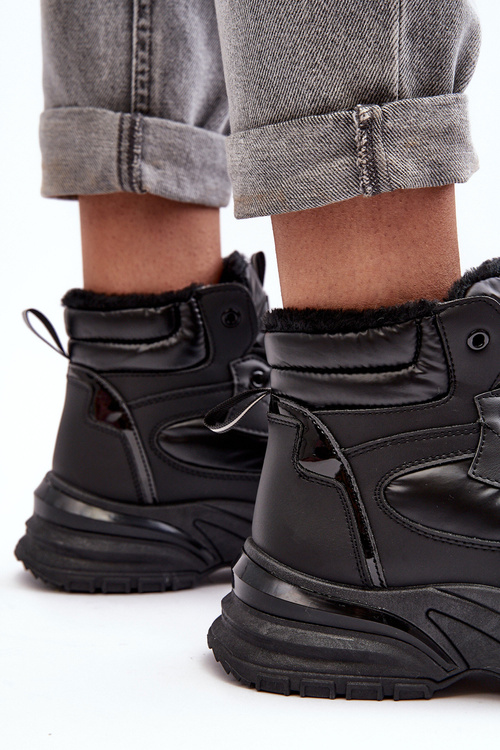 Жіноче стьобане спортивне взуття на шнурівці чорного кольору Dejana