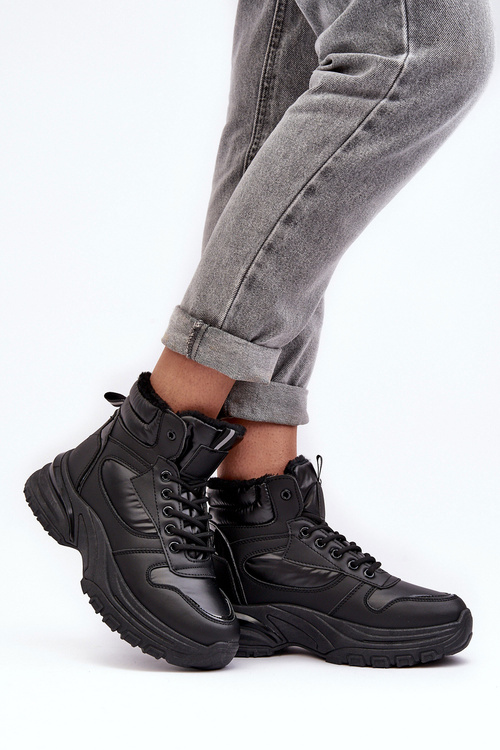 Жіноче стьобане спортивне взуття на шнурівці чорного кольору Dejana