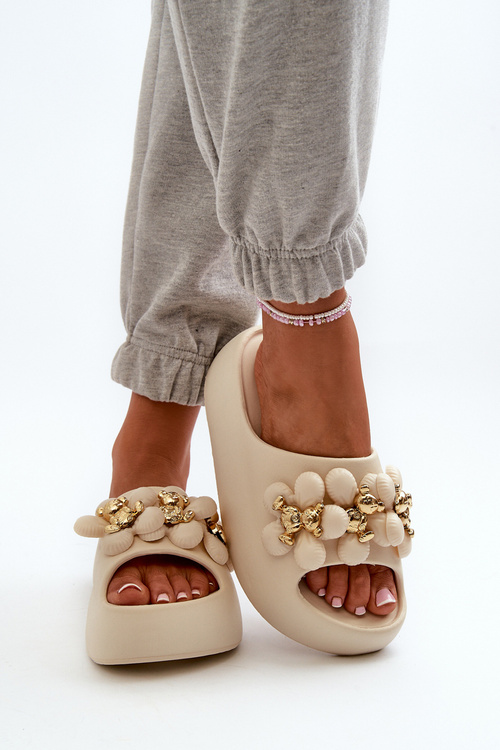 Жіночі поролонові шорти з прикрасами на товстій підошві Світло-бежевий Bremavia