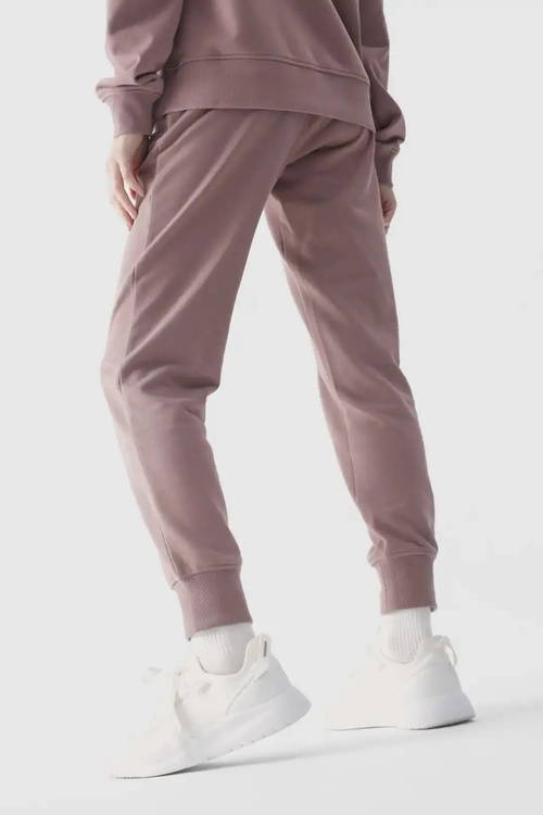 Жіночі спортивні штани 4F Бежеві 4FWMM00TTROF0945-83S