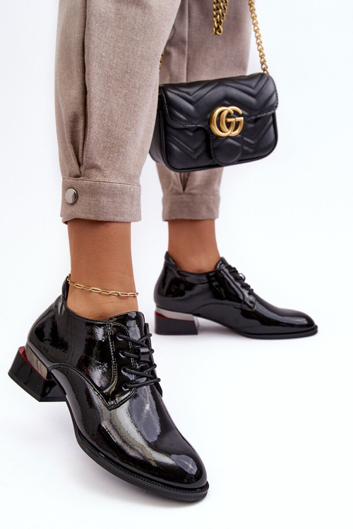 Жіночі лаковані туфлі на шнурівці Чорні Banosa