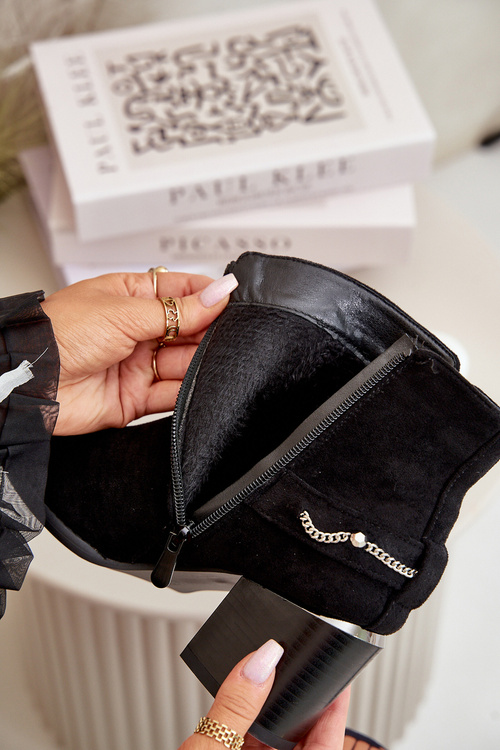 Теплі жіночі ботильйони на підборах з ланцюжком Еко Замша Чорні Hanalen