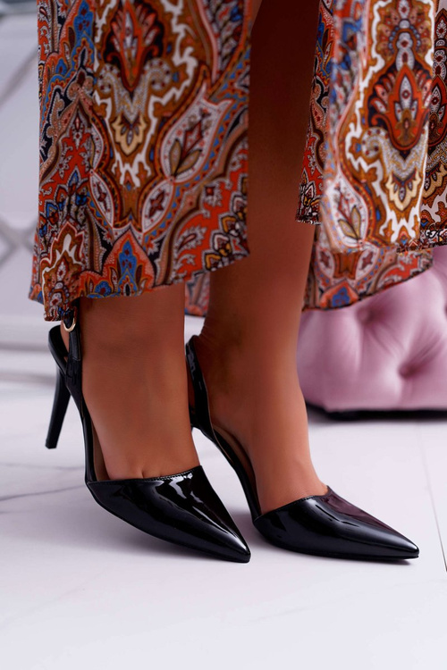 Жіночі туфлі на шпильці лаковані загострені чорні точні