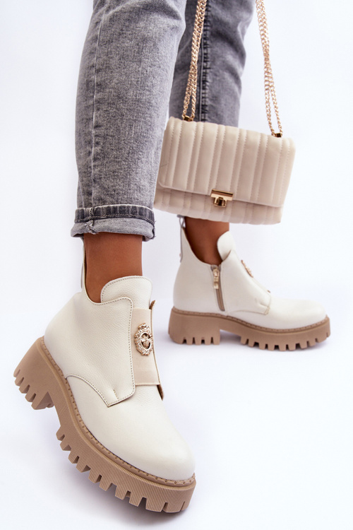 Жіночі шкіряні чоботи з декором світло-бежевий Lusanna