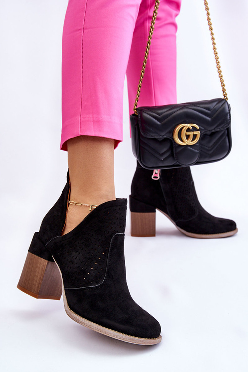 Чорні вирізані замшеві чоботи Layne