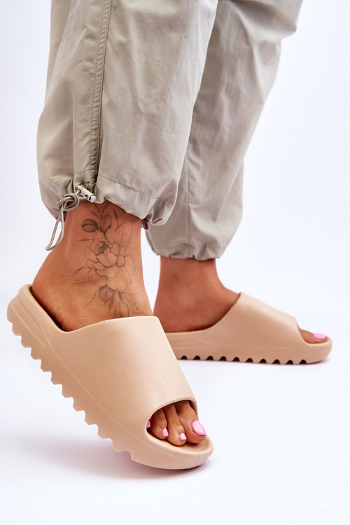 Модні тапочки на платформі бежеві Estella