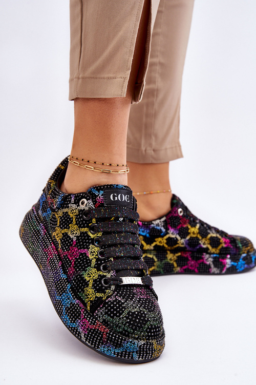 Жіноче спортивне взуття з форсунками GOE LL2N4010 чорний