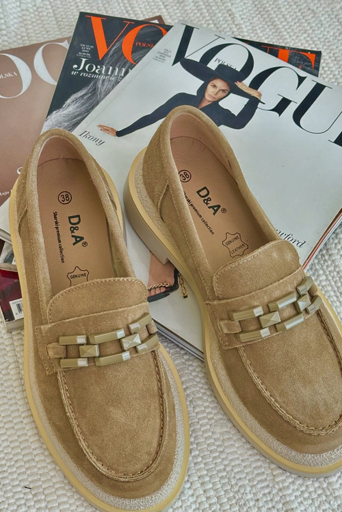 Жіночі замшеві лофери на плоскій каблуці з декором D&A TW101 Коричневий