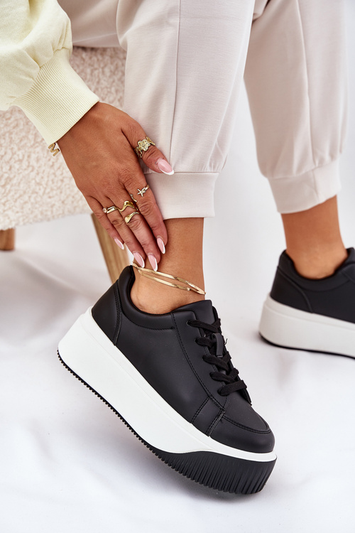 Кросівки На Масивній Платформі Гладкі Чорні Tirvanis