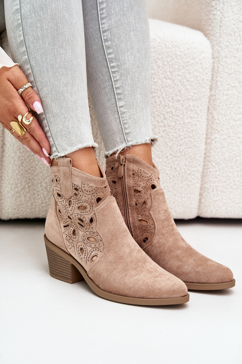 Жіночі замшеві перфоровані ковбойські чоботи бежеві S.Barski HY42-086