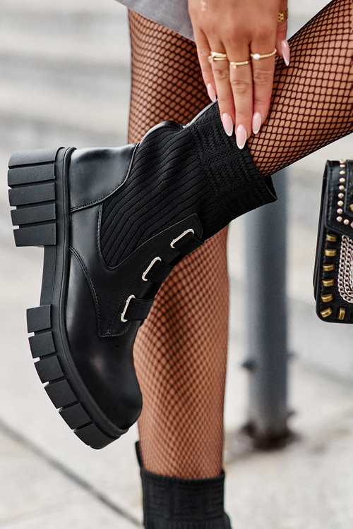 Черевики на плоскій підошві з носком чорного іногоя