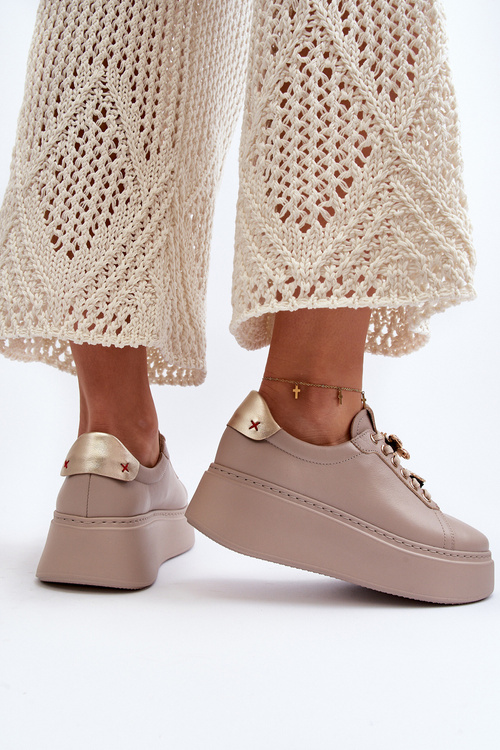 Жіночі шкіряні кросівки з декором CheBello 4292 Бежеві