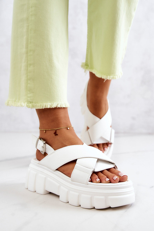 Шкіряні сандалі на платформі білі Betti