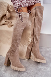Модні замшеві чоботи бежеві Estrela