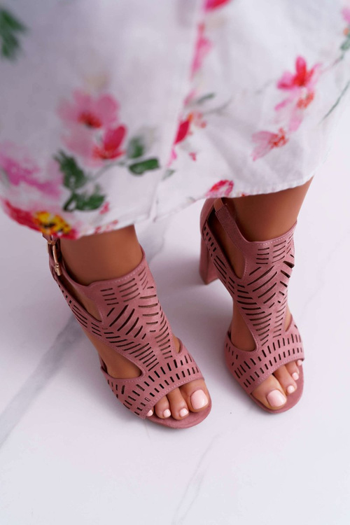 Жіночі босоніжки з відкритим носком рожеві Carmelita