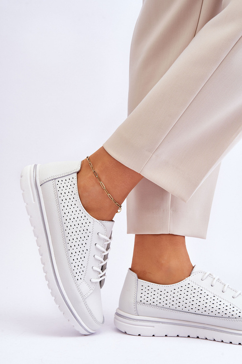 Жіноче шкіряне спортивне взуття Кросівки білі Elami