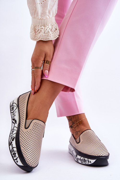 Жіночі ажурні шкіряні кросівки сліпони бежеві Sorito