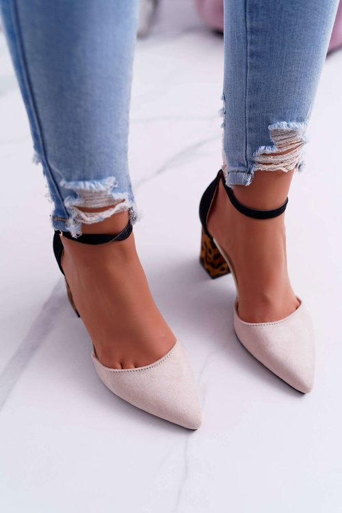 Жіночі туфлі на шпильці з леопардовим принтом бежевого кольору