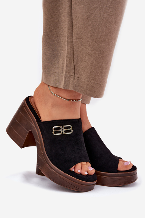 Жіночі Сандалі На Масивному Каблуці З Золотим Деталем Vinceza 17400 Чорні