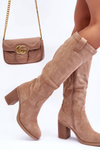 Жіночі замшеві чоботи на каблуці бежеві Хабіра